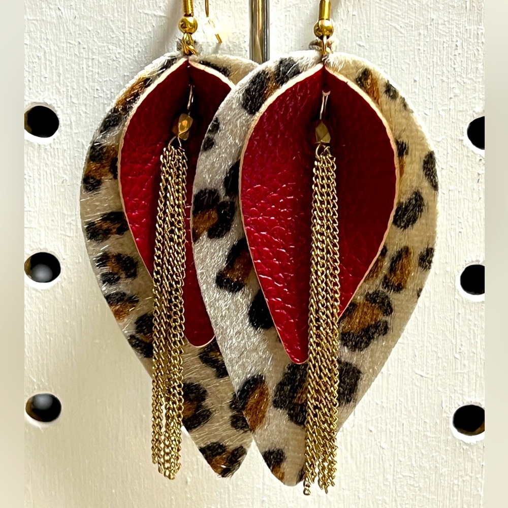 Animal print, red & chains!  Wow!  Beautiful pair of vegan leather earrings.